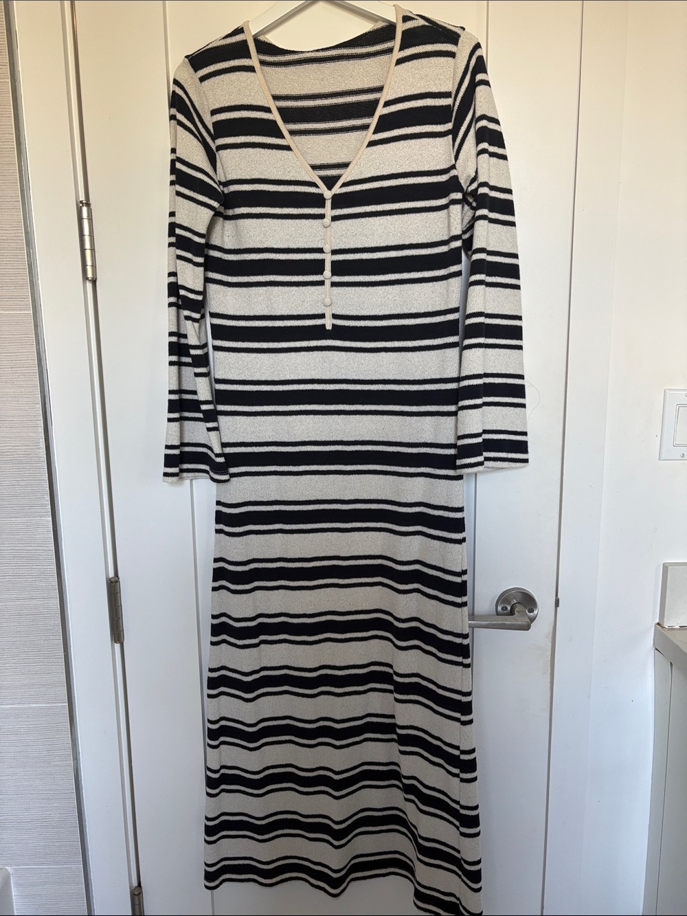 Striped V-Neck Long Sleeve Maxi Dress - Black & White